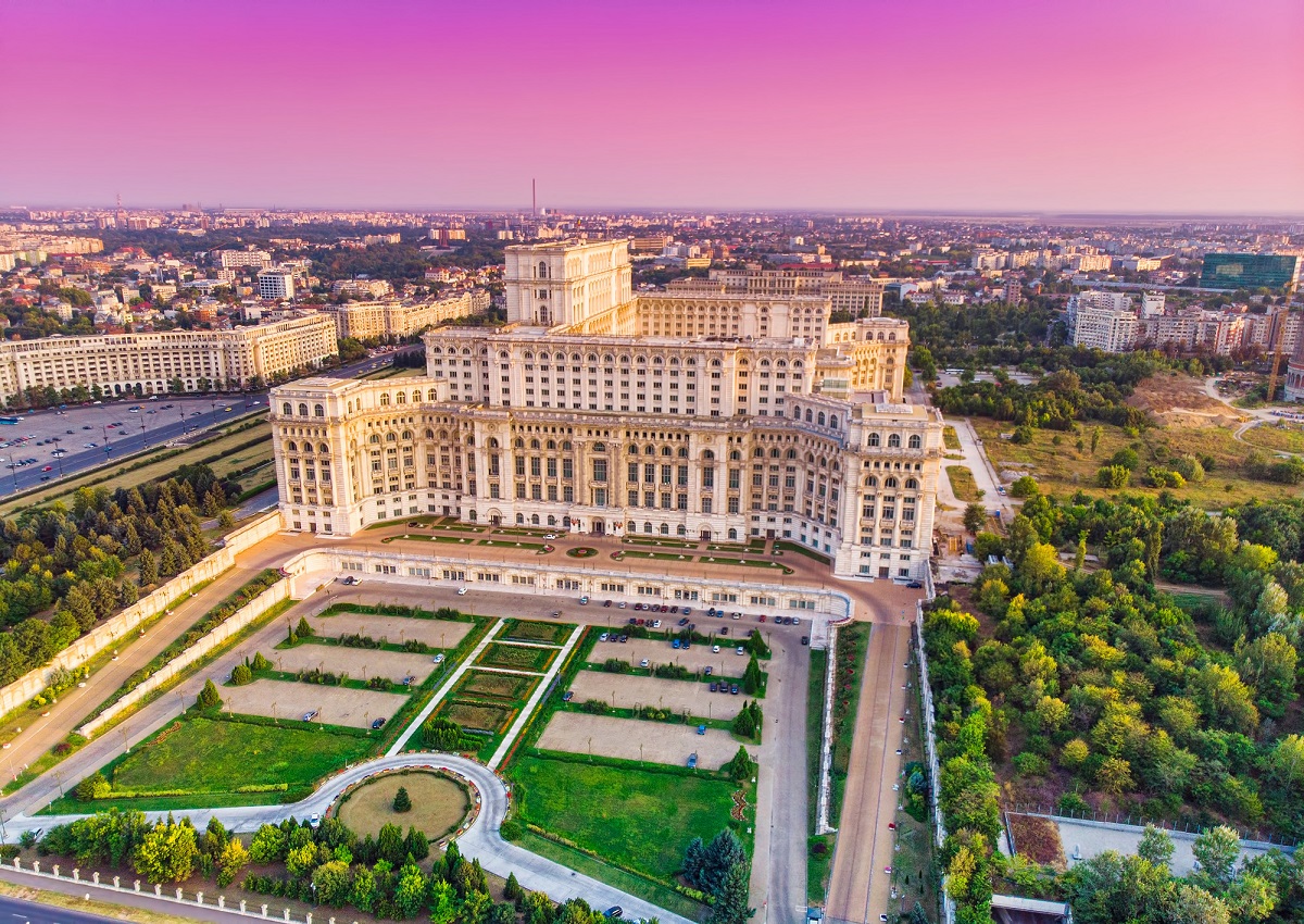 Bucharest Guided Tour of Palace of the Parliament, Village Museum and Ceaușescu Mansion