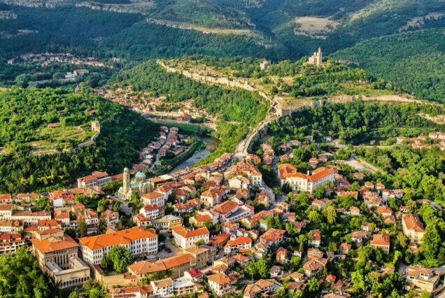 Visita guiada de 1 día a Bulgaria: De Bucarest a Veliko Tarnovo con traslado en autobús